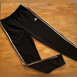 Adidas boys joggers size LG (14/16)